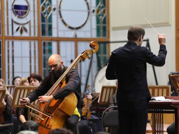 Кубанский симфонический оркестр и солист Алексей Сидоров