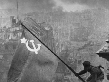 Выставка "Евгений Халдей. Фотолетопись"