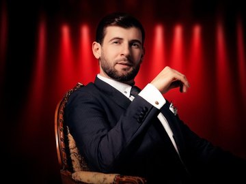 Азамат Биштов