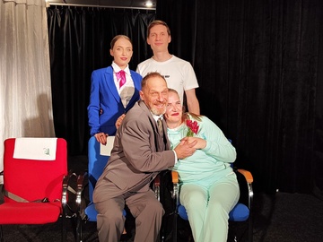 Двое в небе + стюардесса