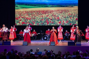 Песни Победы вместе поём