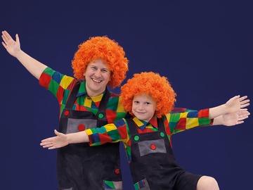 Малыш и Карлсон, который живет на крыше