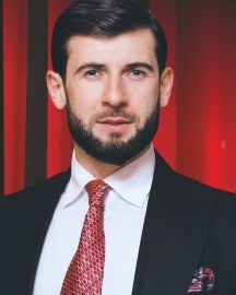 Азамат Биштов