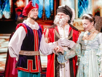 По страницам доброй сказки