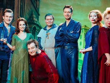 Мюзикл-шоу. «Нотр-Дам де Пари» и «Ромео и Джульетта»