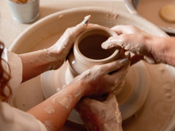 Свидание в гончарной мастерской