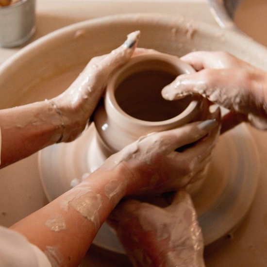 Свидание в гончарной мастерской