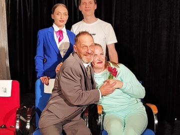 Двое в небе + стюардесса