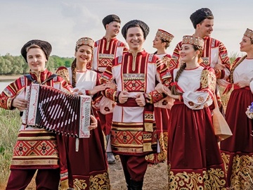 Кубанские казаки на ярмарке. Музыкально-театрализованное представление ГКА "Ивушка"