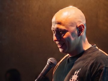 Please, Stand-up