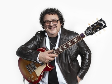 Игорь Саруханов