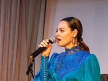 Нежной и ласковой самой
